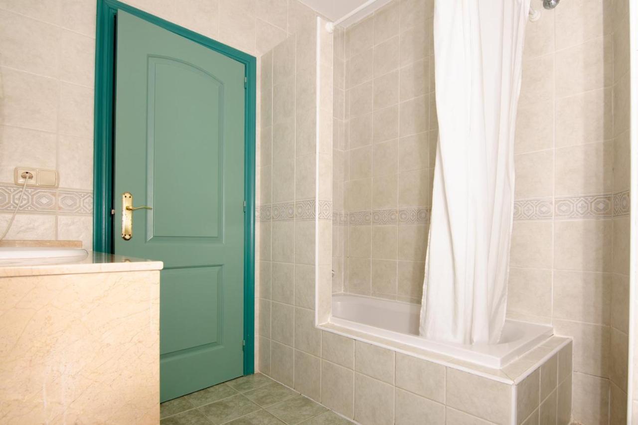 Hostal Manolo Гаруча Екстериор снимка