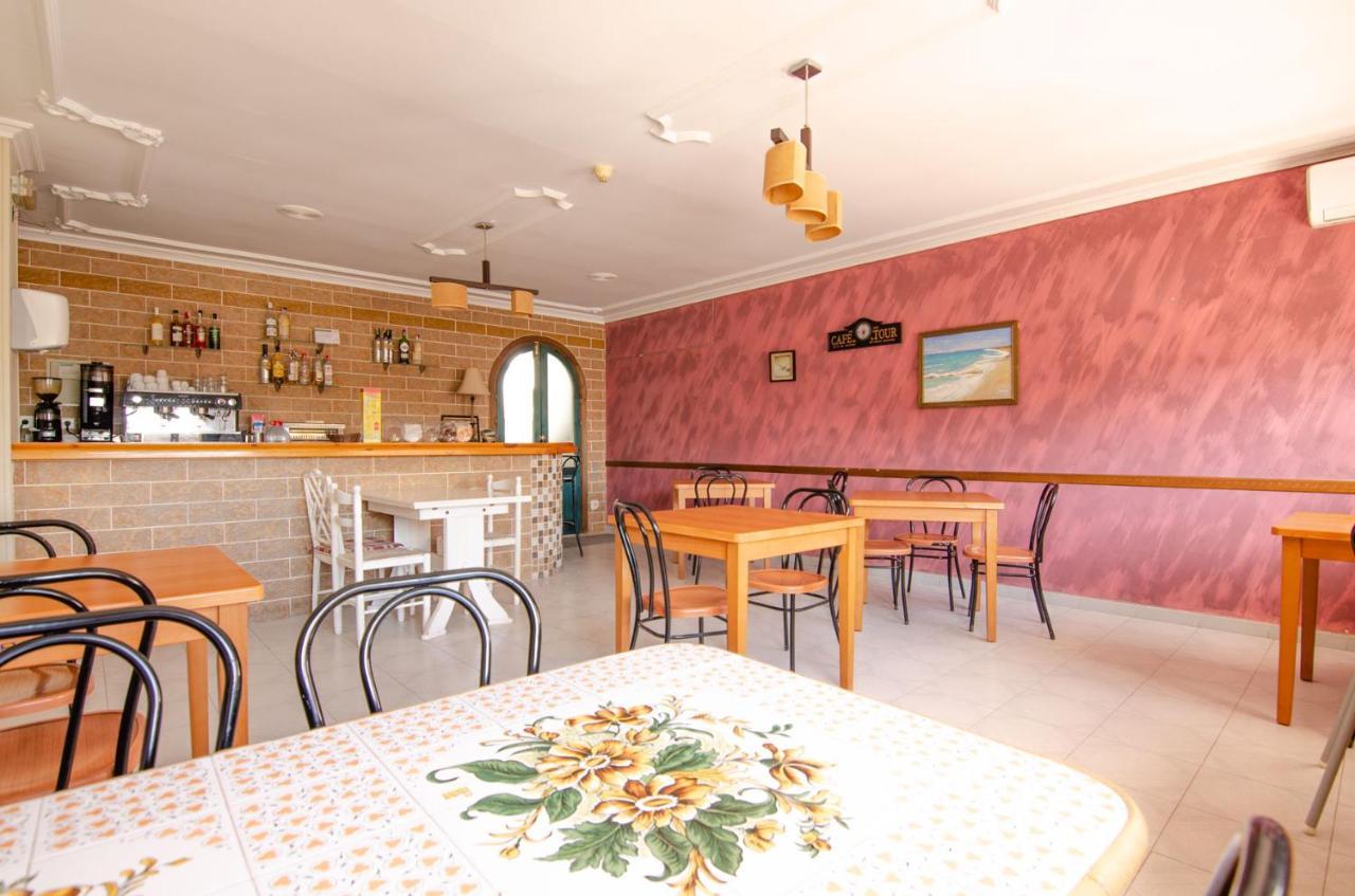 Hostal Manolo Гаруча Екстериор снимка