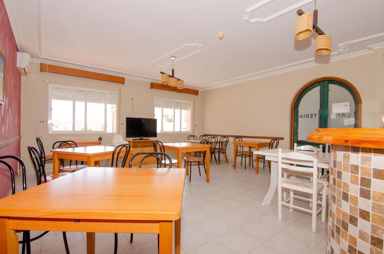 Hostal Manolo Гаруча Екстериор снимка