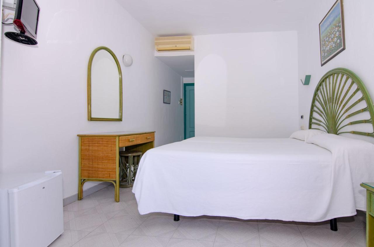 Hostal Manolo Гаруча Екстериор снимка