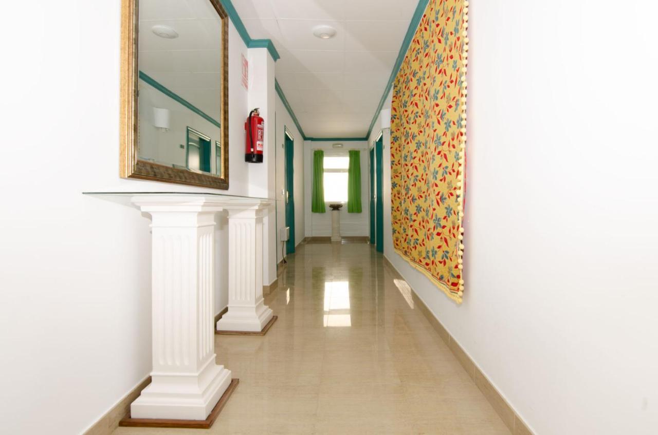 Hostal Manolo Гаруча Екстериор снимка