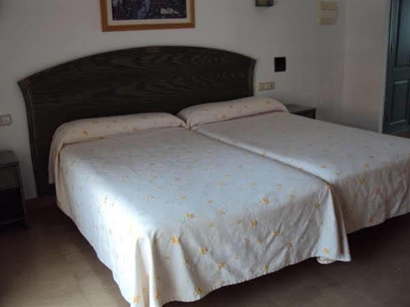 Hostal Manolo Гаруча Екстериор снимка