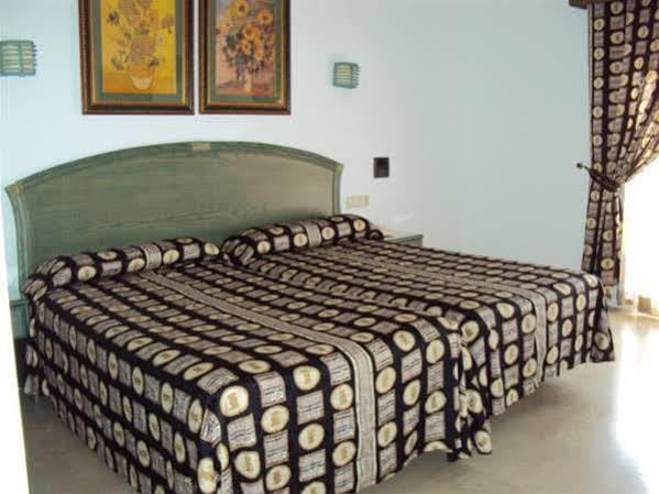 Hostal Manolo Гаруча Екстериор снимка