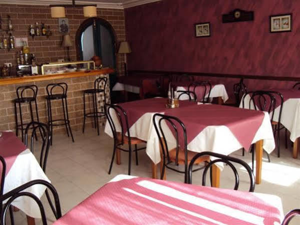 Hostal Manolo Гаруча Екстериор снимка